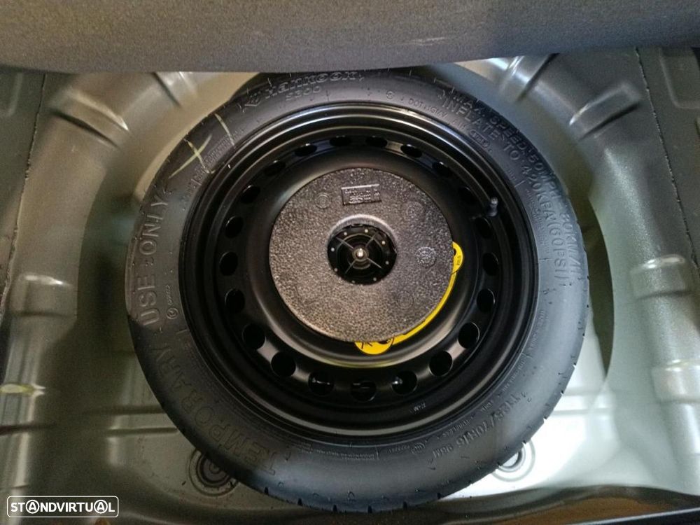 Ford Focus SW 1.5 TDCi EcoBlue Business - 41