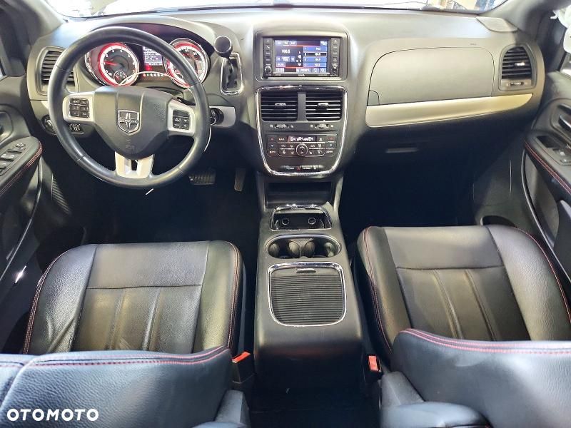 Dodge Grand Caravan 3.6 R/T - 26