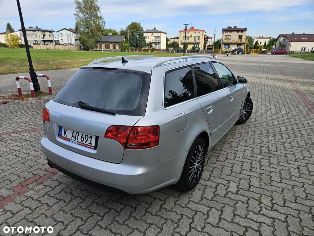 Audi A4 Avant - 4