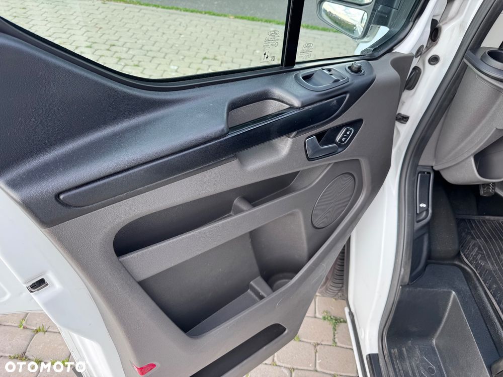 Ford TRANSIT CUSTOM - 38