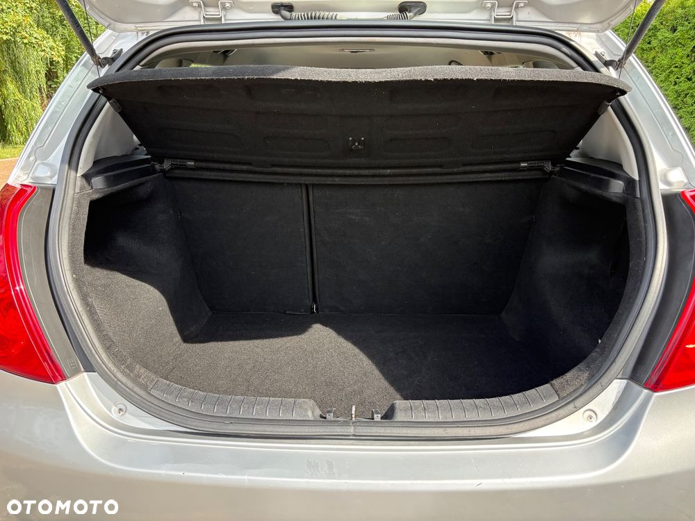 Kia Ceed - 12