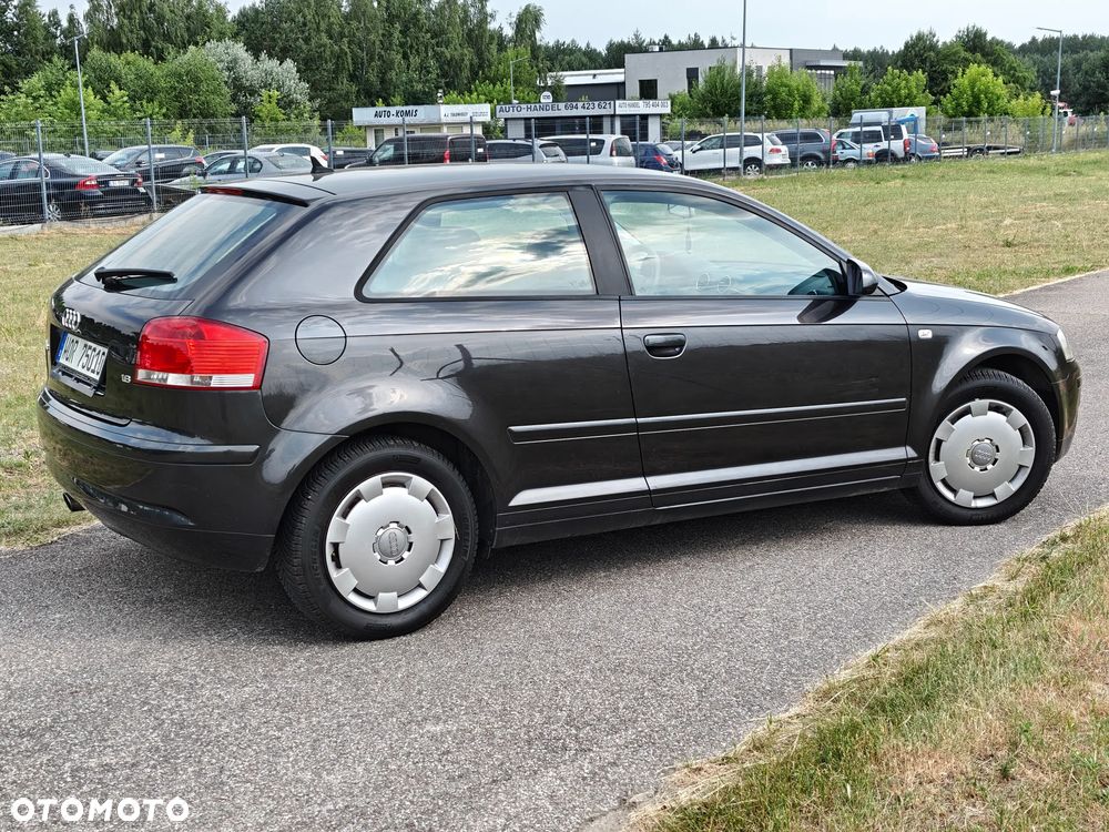 Audi A3 3-drzwiowe 1.6 Ambiente - 23