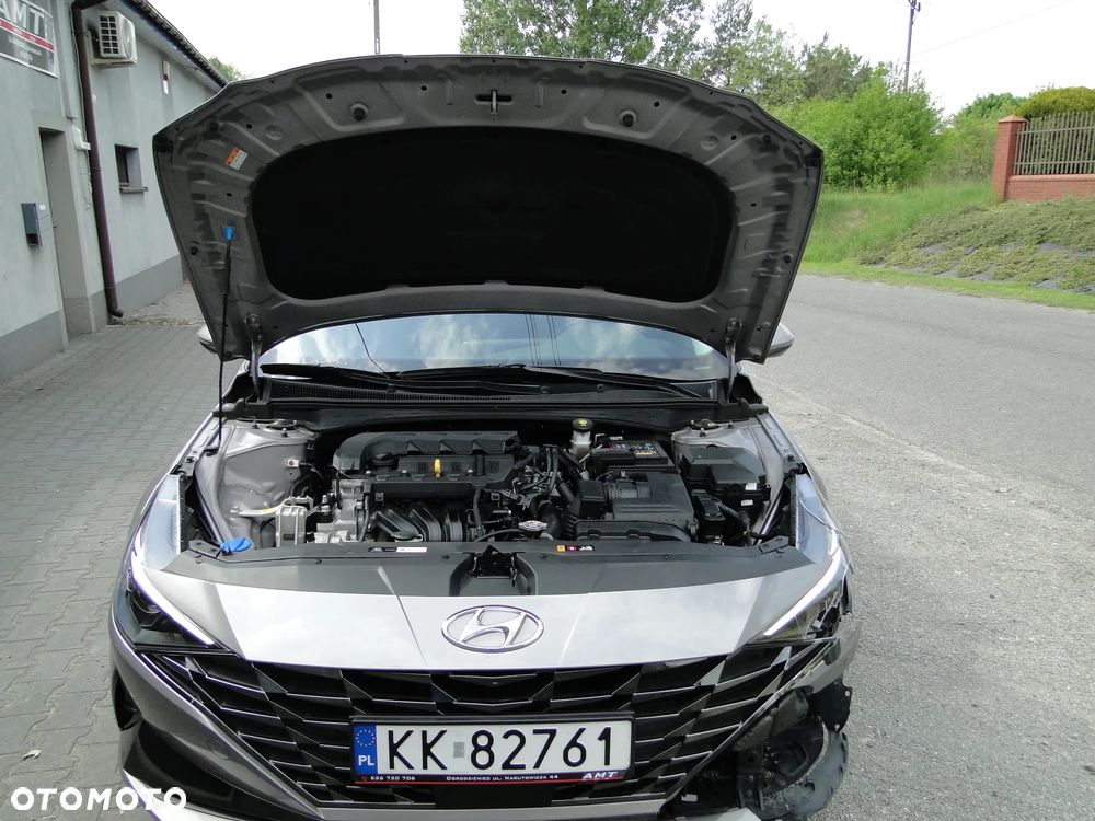 Hyundai Elantra 1.6 Smart - 32