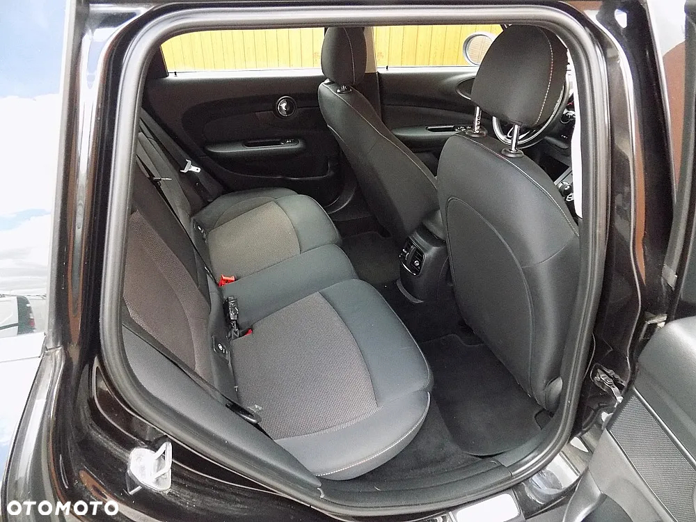 MINI Clubman One D Blackyard - 7