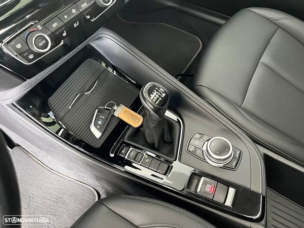 BMW X2 18 i sDrive Advantage - 16