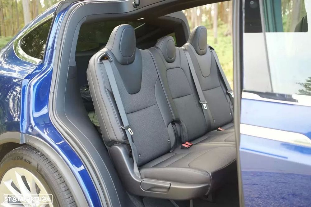 Tesla Model X 75D - 20