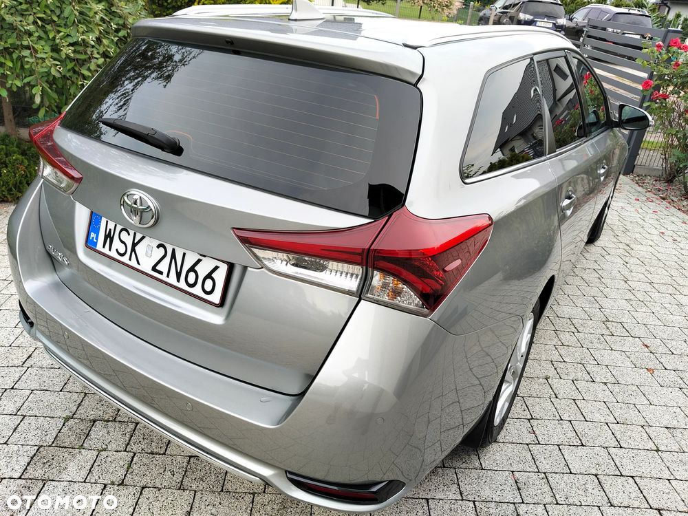 Toyota Auris 1.6 Selection - 6