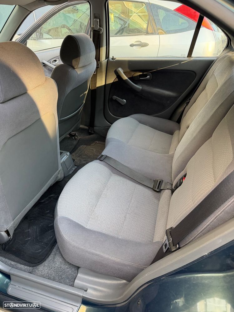 Honda Civic 1.4i S TA - 8