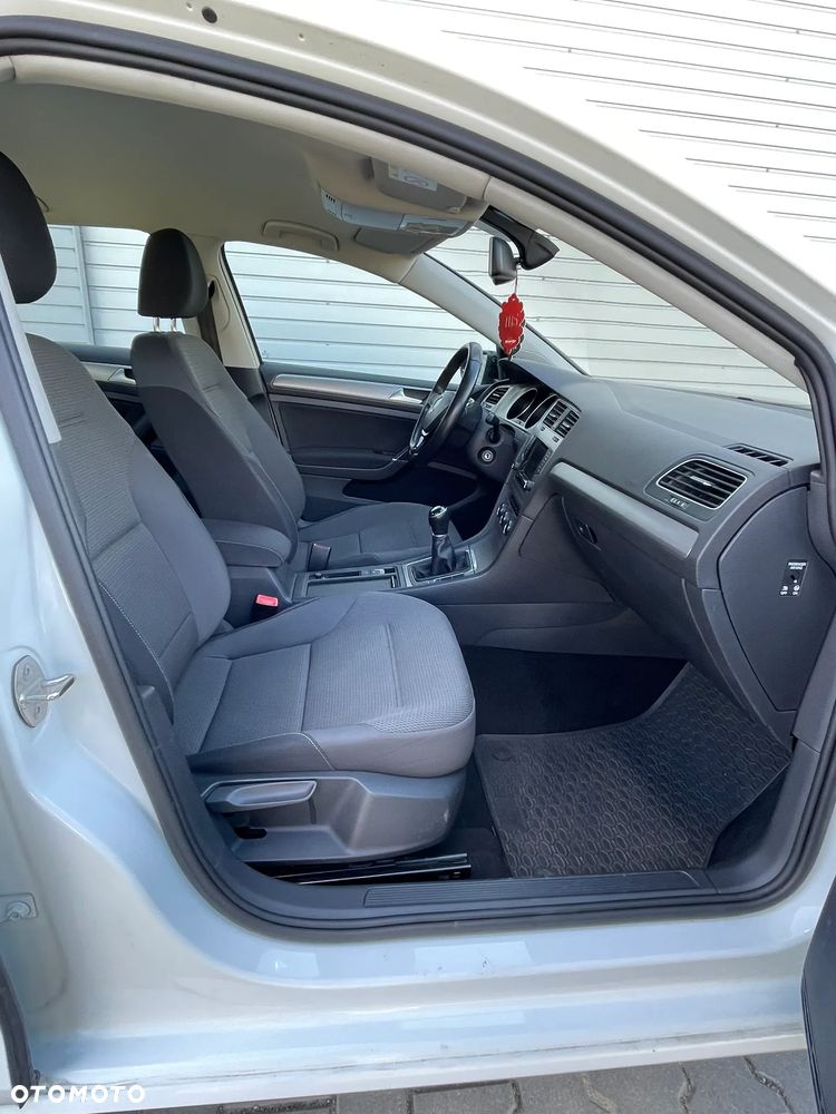 Volkswagen Golf 1.6 TDI BlueMotion Technology Trendline - 21