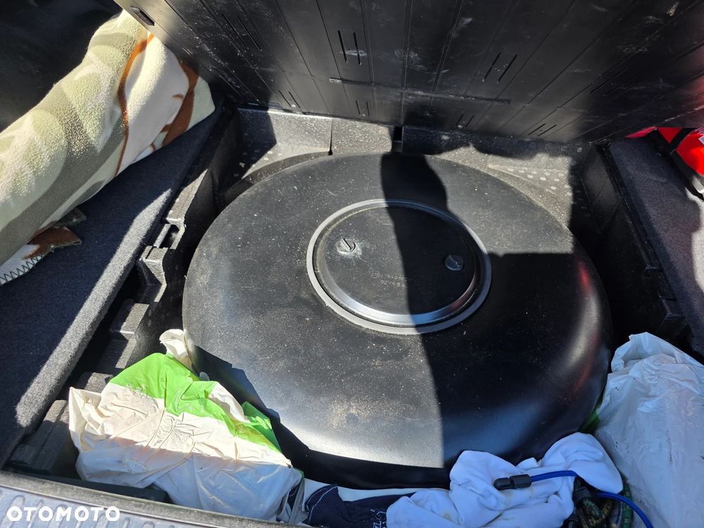 Mitsubishi Outlander 2.0 Intense DAKAR - 13