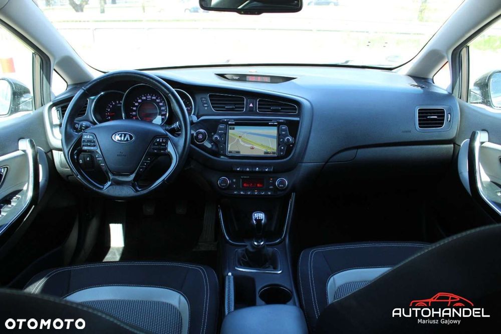 Kia Ceed - 7