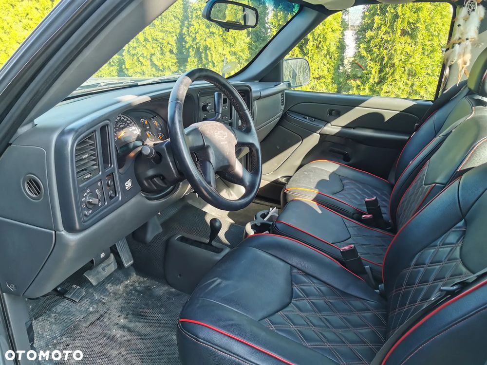 Chevrolet Silverado - 16