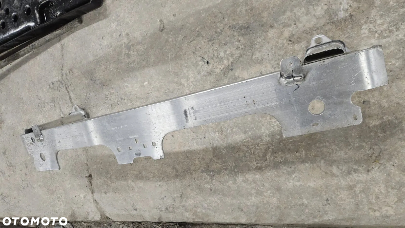 BELKA ZDERZAKA PRZÓD PRZEDNIA CITROEN C4 III 3 9832864880 - 2