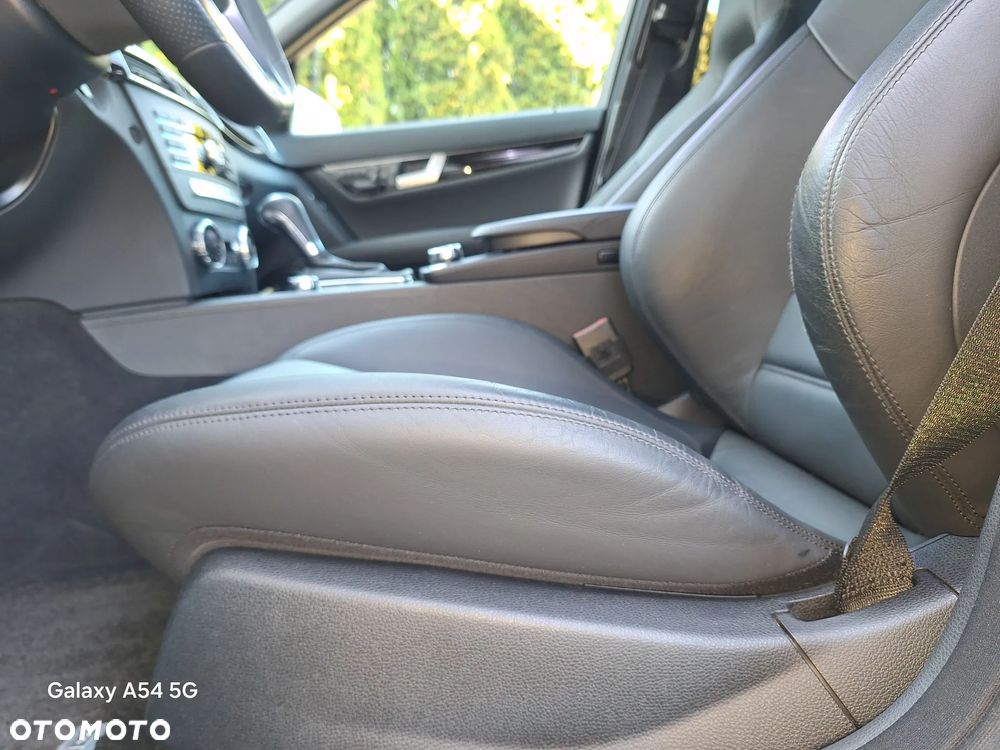 Mercedes-Benz Klasa C 63 AMG AMG SPEEDSHIFT MCT - 29