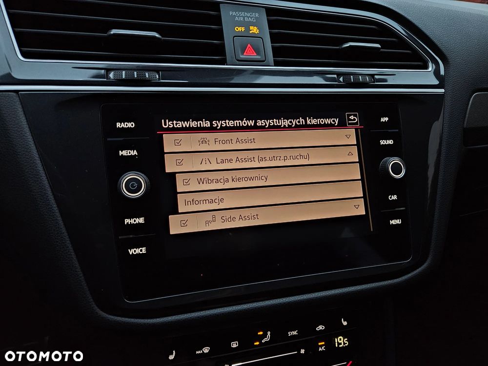 Volkswagen Tiguan - 27