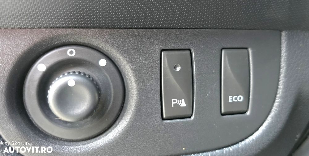 Dacia Sandero TCe 90 Celebration - 11