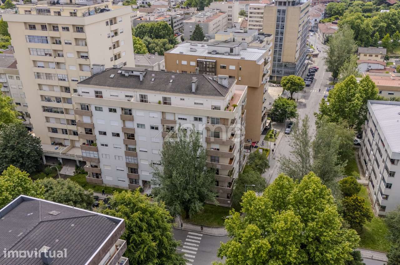Apartamento T3 em São Victor com Garagem Fechada - Grande imagem: 2/31