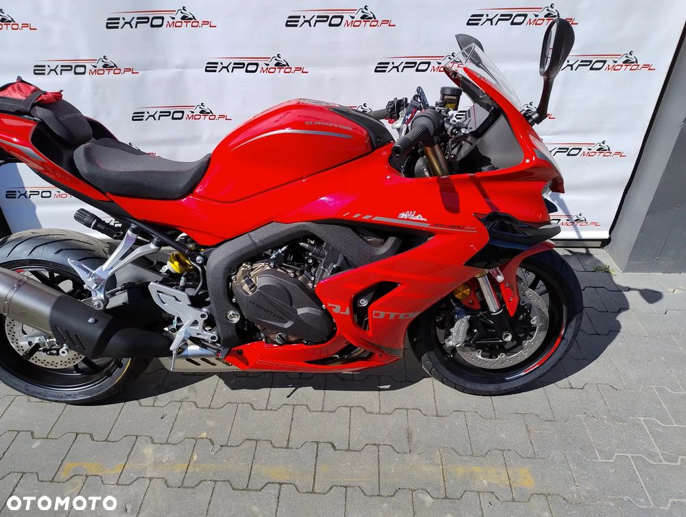 QJMOTOR SRK 800RR - 4