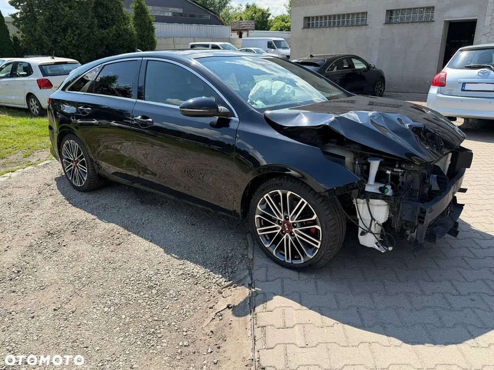 Kia ProCeed 1.6 T-GDI GT DCT - 6