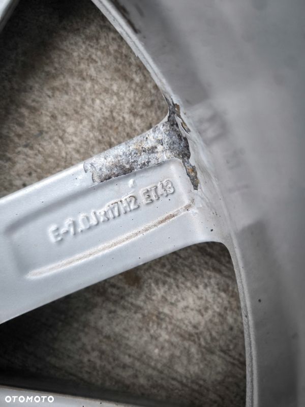 FELGA FELGI KOMPLET AUDI Q3 8U VW 7.0J R17 ET43 8U0601025S *R*11* - 12