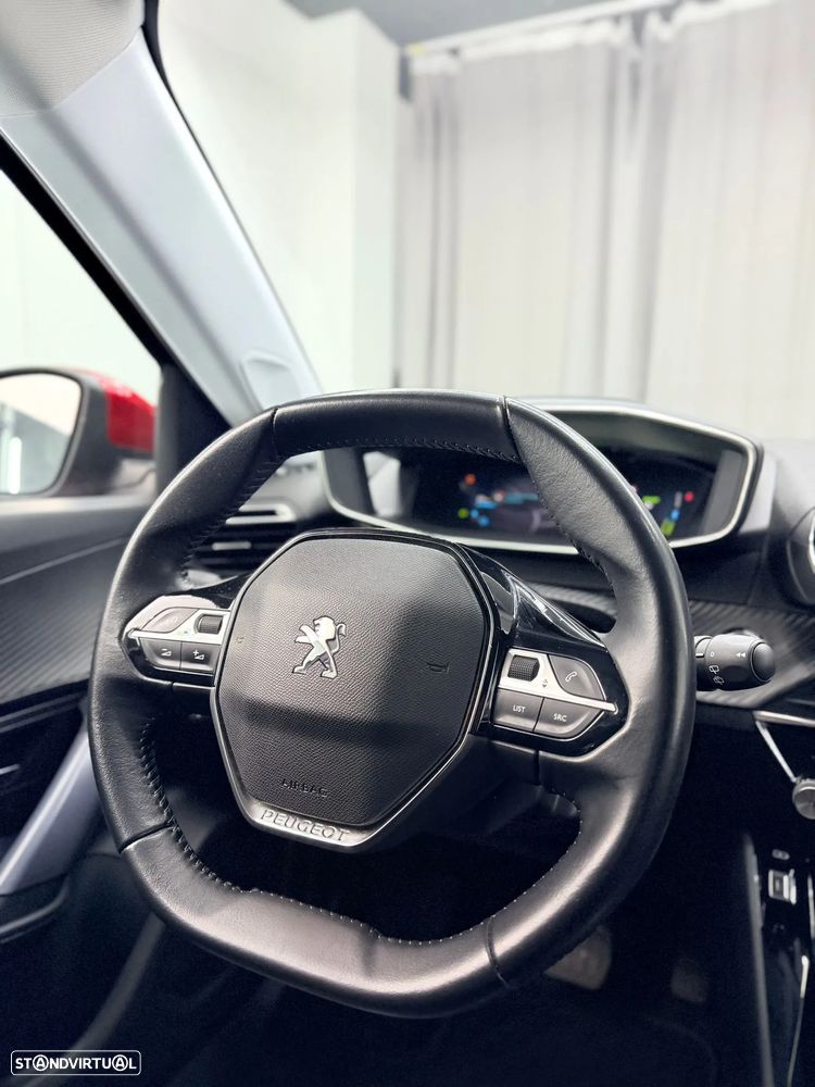 Peugeot e-2008 50 kWh Allure - 14