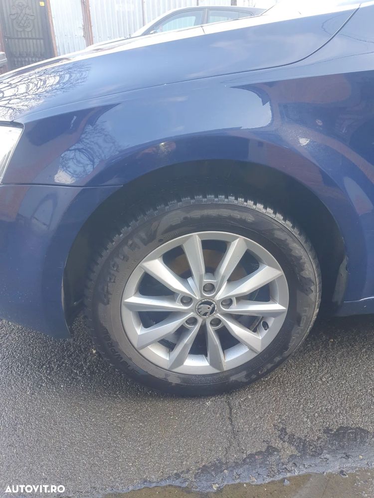 Skoda Octavia 1.6 TDI AMBITION - 2