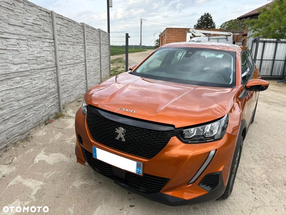 Peugeot 2008 PureTech 130 EAT8 Allure - 4