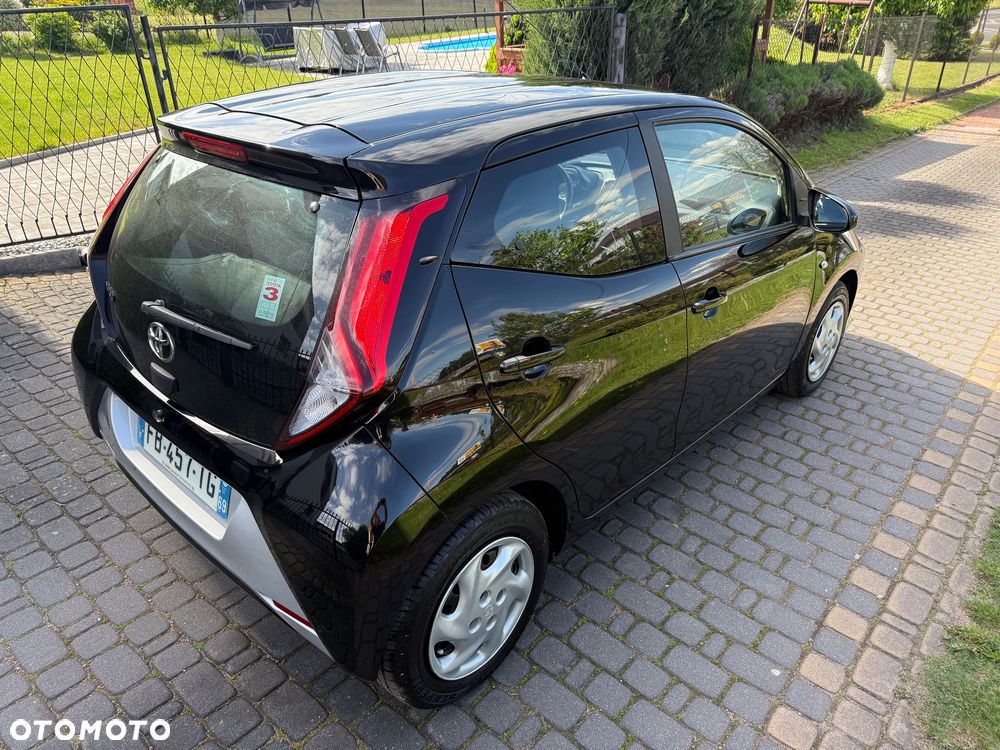 Toyota Aygo x.shift x-play connect - 31