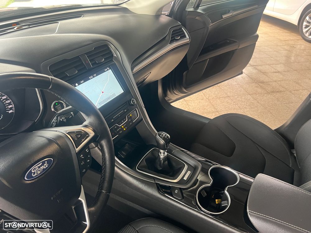 Ford Mondeo SW - 23