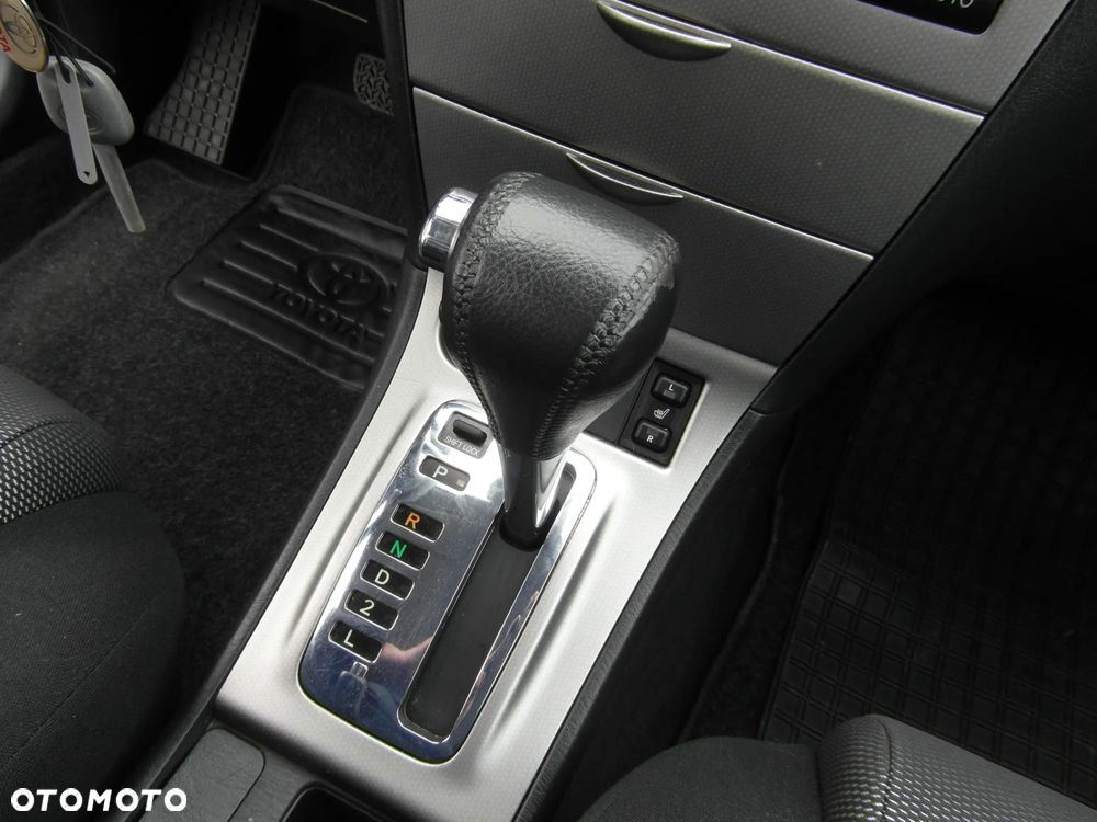 Toyota Corolla 1.6 VVT-i Automatik Executive - 31