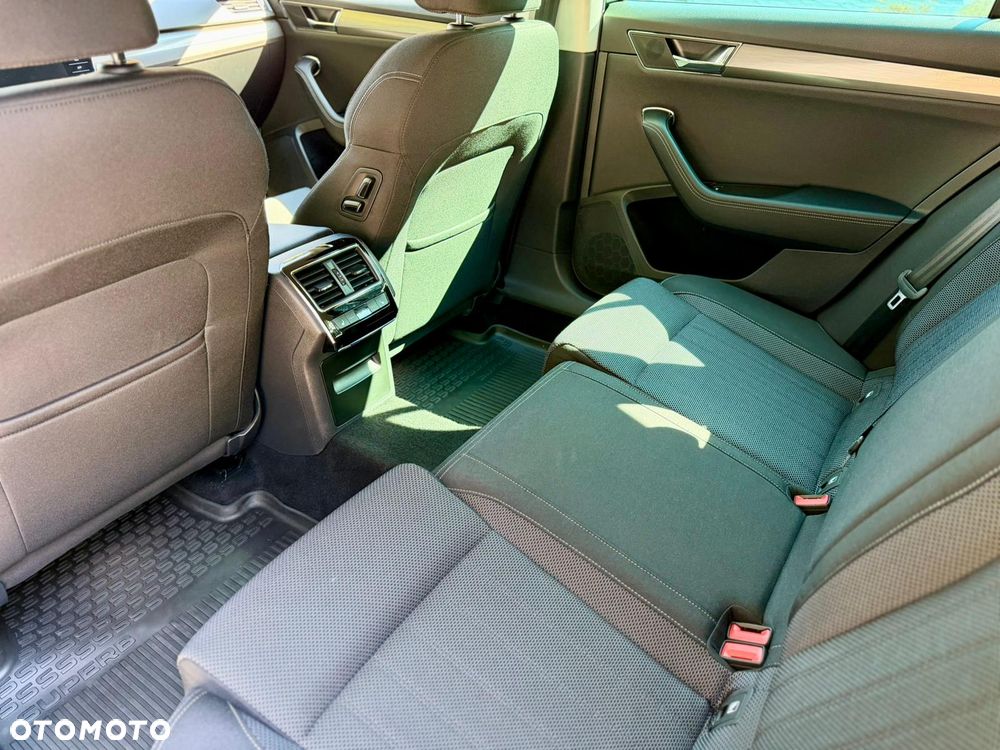 Skoda Superb 2.0 TDI SCR Style DSG - 29
