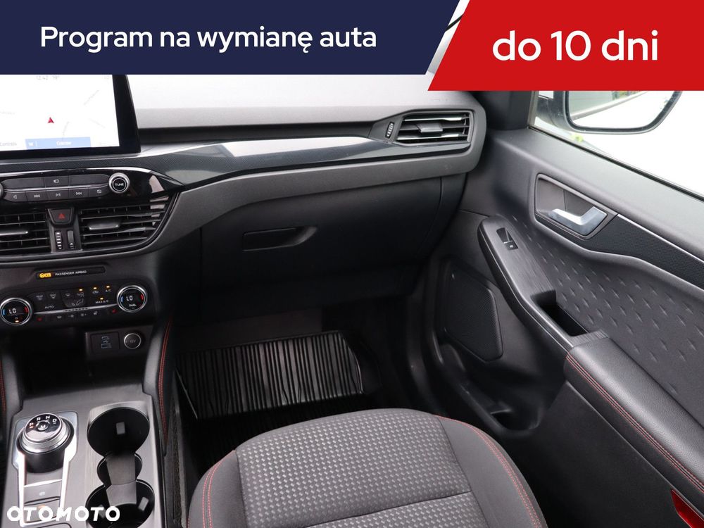 Ford Kuga - 10