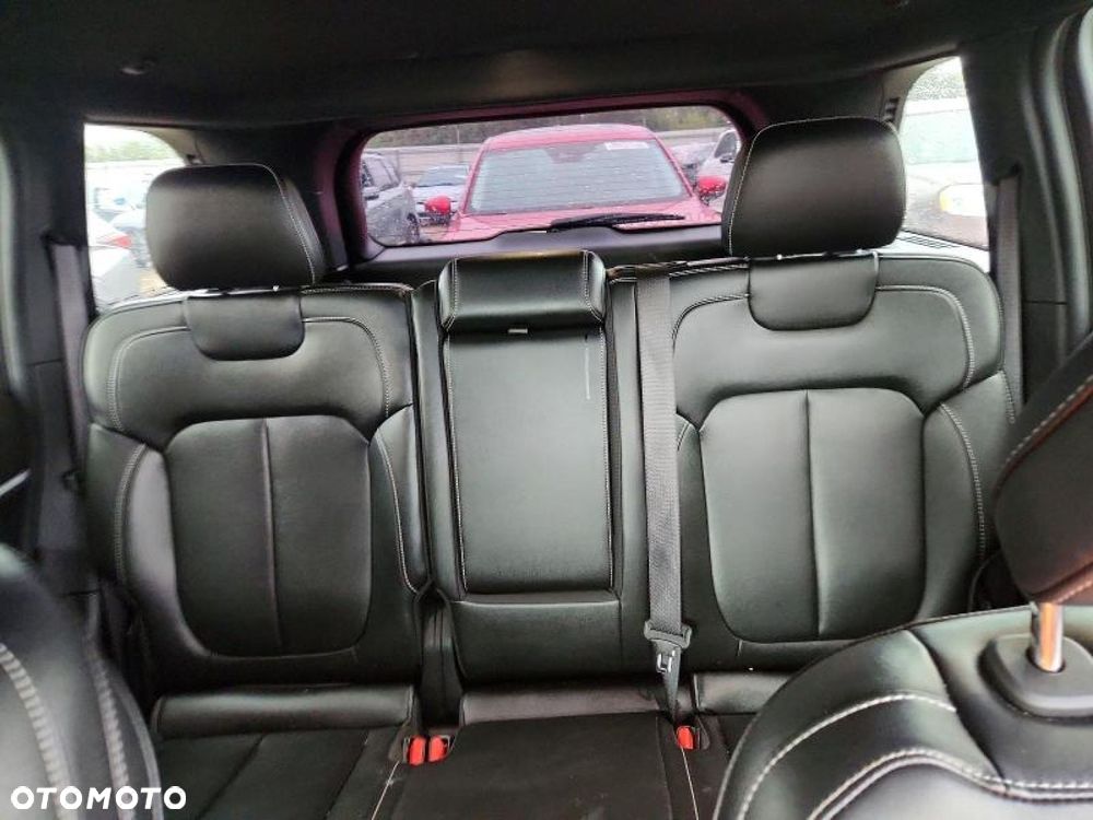 Jeep Grand Cherokee - 9