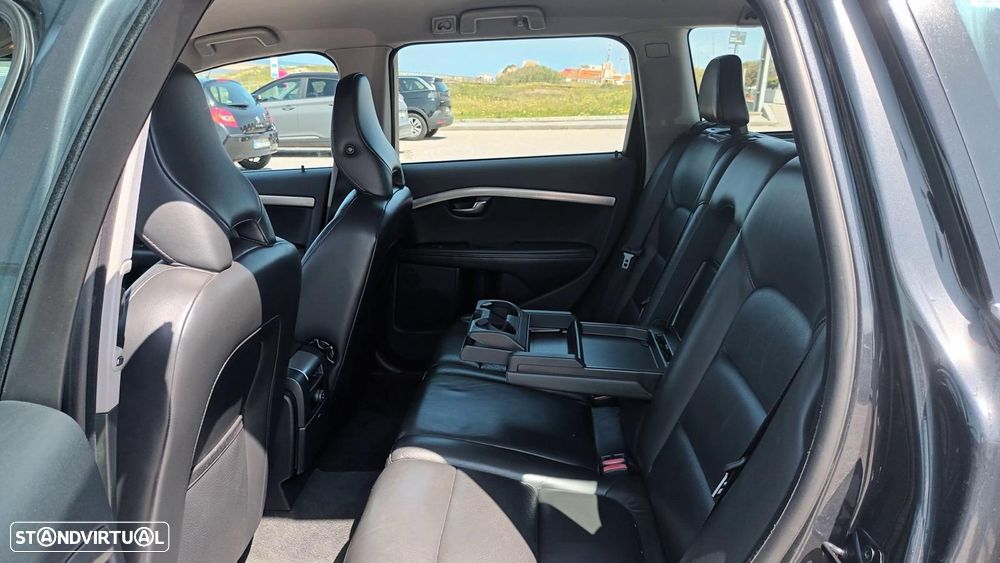 Volvo V70 2.0 D3 Summum - 2