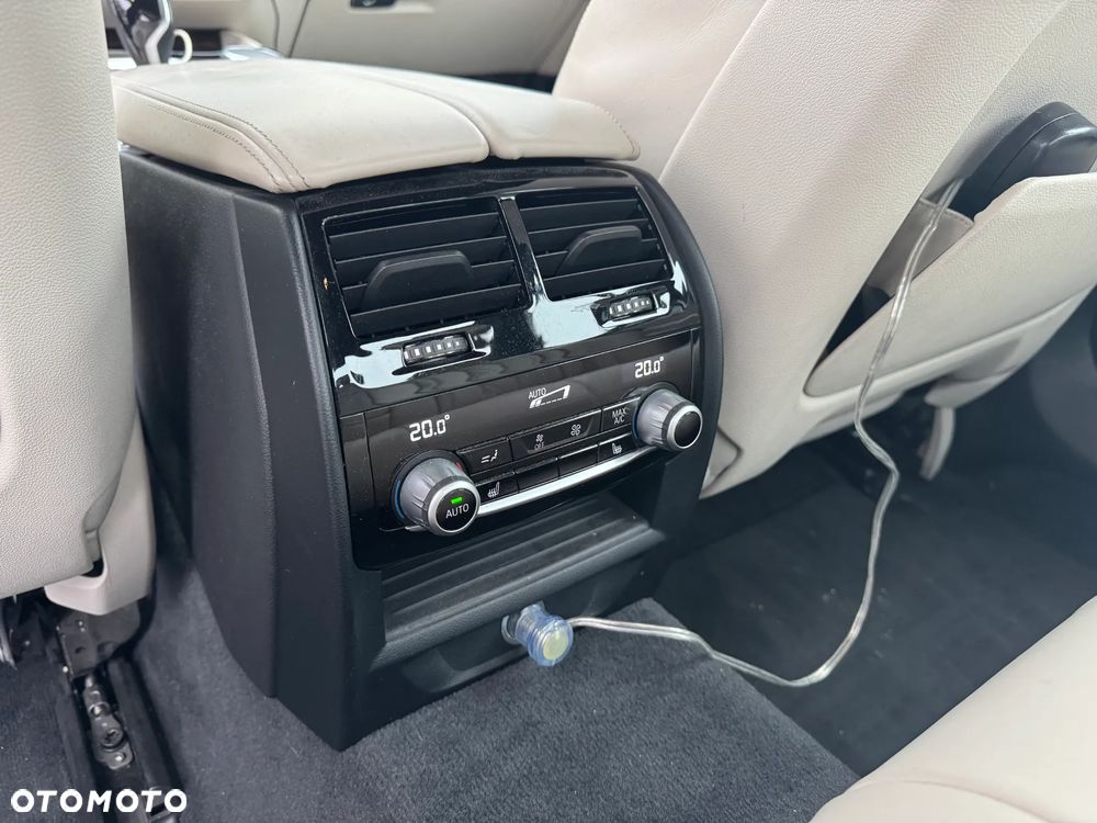BMW Seria 5 540i GPF xDrive Luxury Line - 17