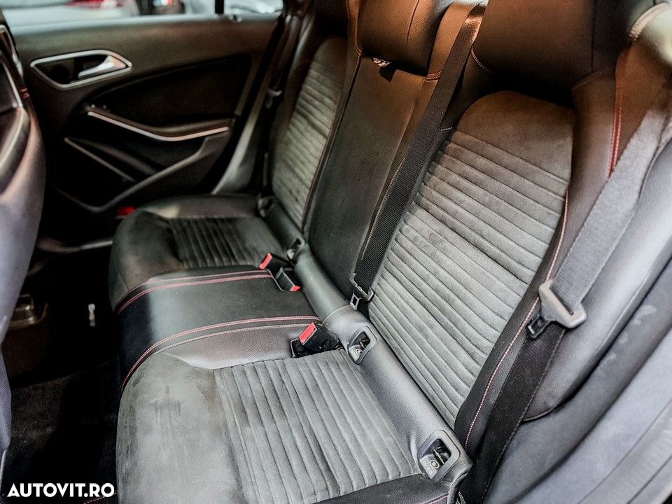 Mercedes-Benz CLA - 25