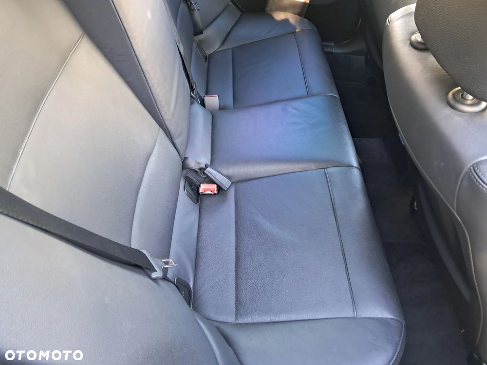 BMW X1 xDrive23d - 36