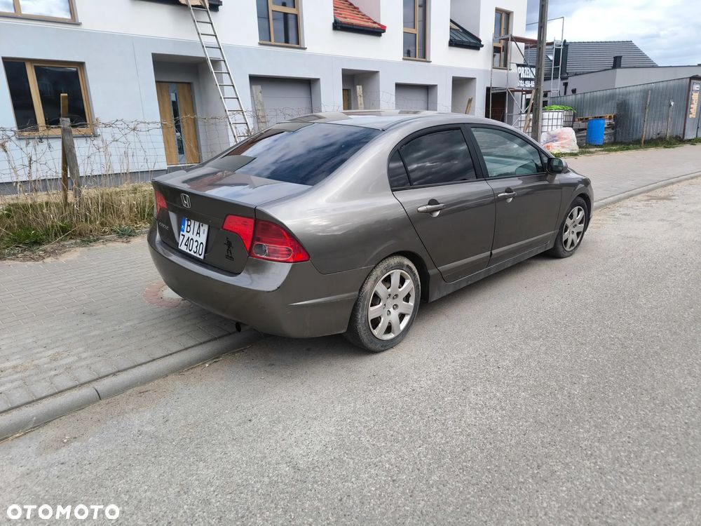 Honda Civic 1.8 Comfort - 1