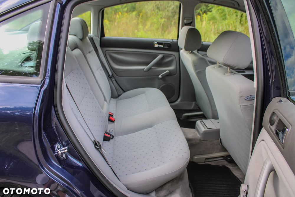 Volkswagen Passat 1.8T - 15
