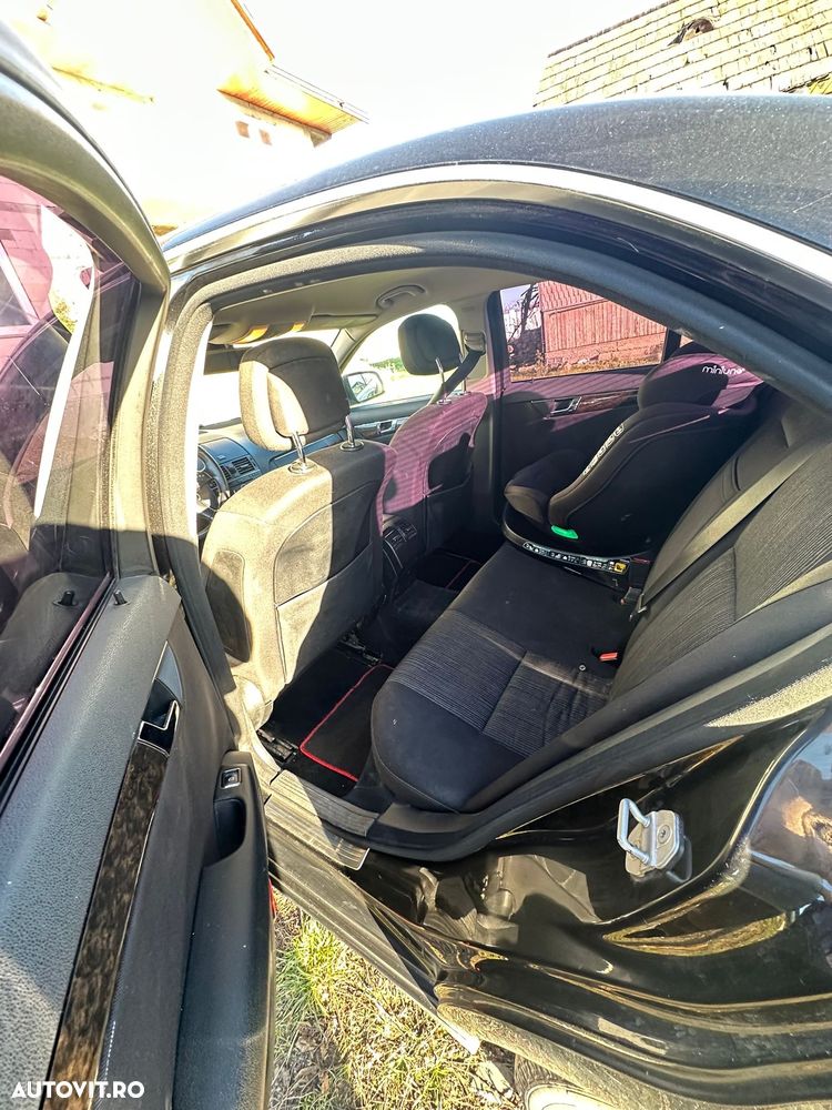 Mercedes-Benz C 220 T CDI DPF Automatik Elegance - 11