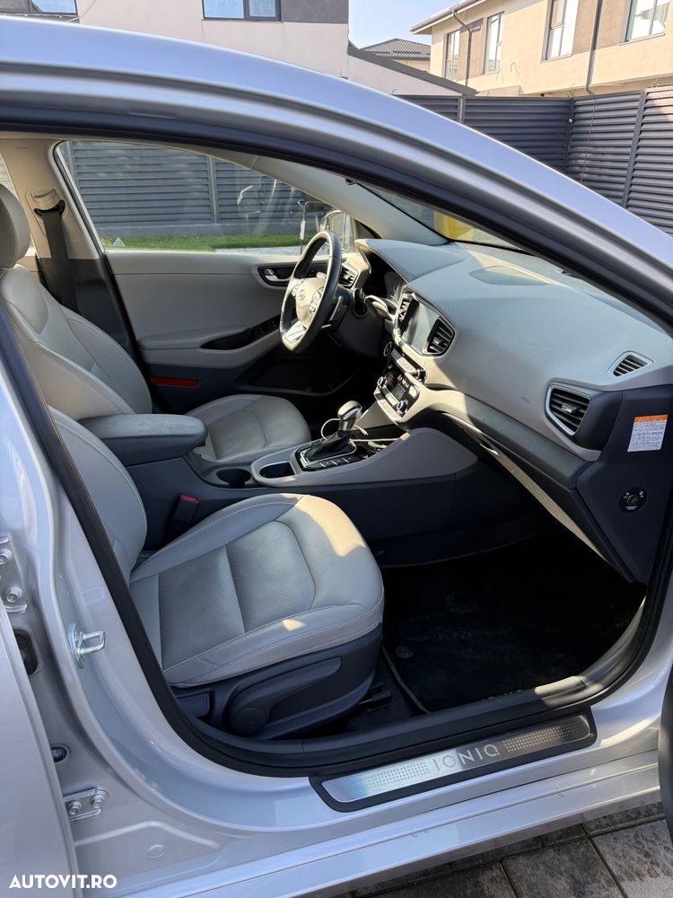 Hyundai IONIQ 1.6 GDI Premium - 13