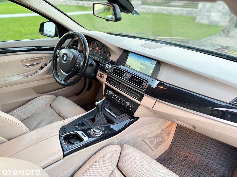 BMW Seria 5 528i - 19