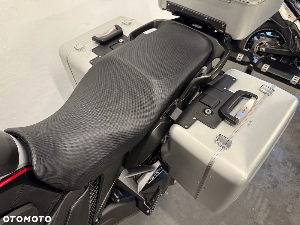 Honda VFR - 30