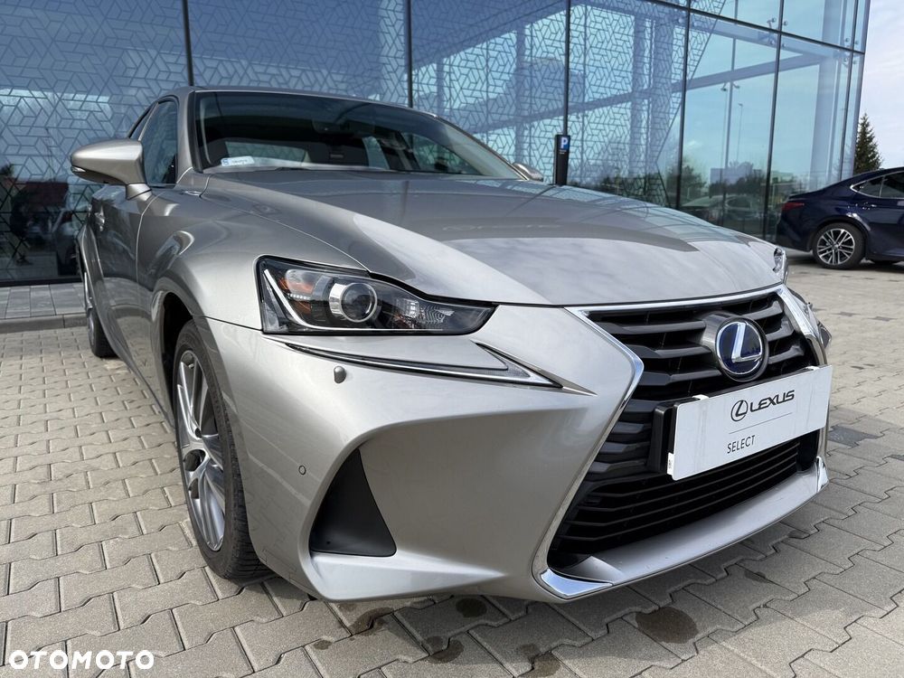 Lexus IS - 4
