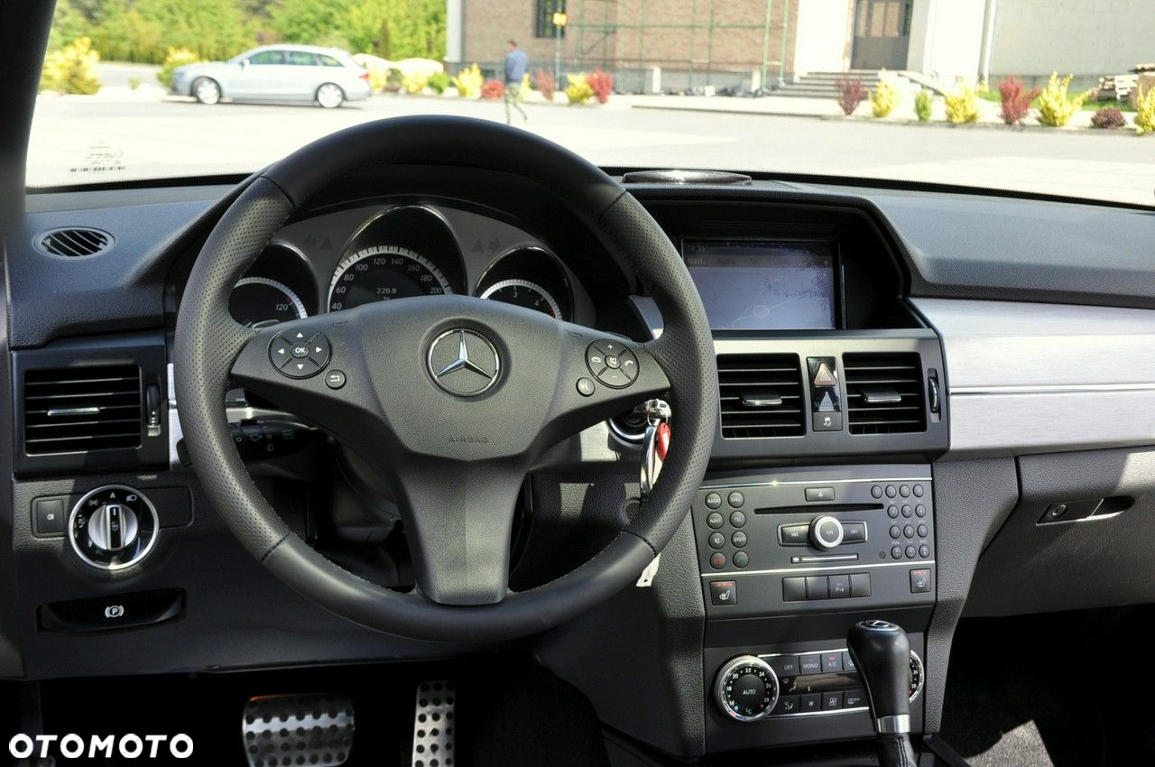 Mercedes-Benz GLK - 30