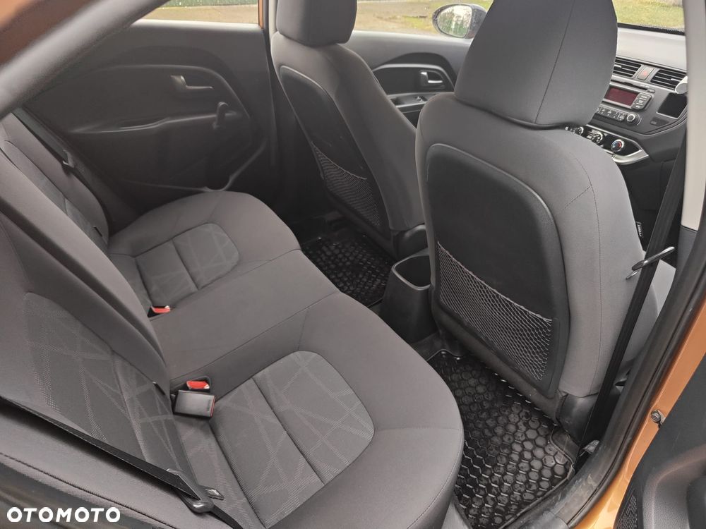 Kia Rio 1.2 Dream-Team Edition - 12