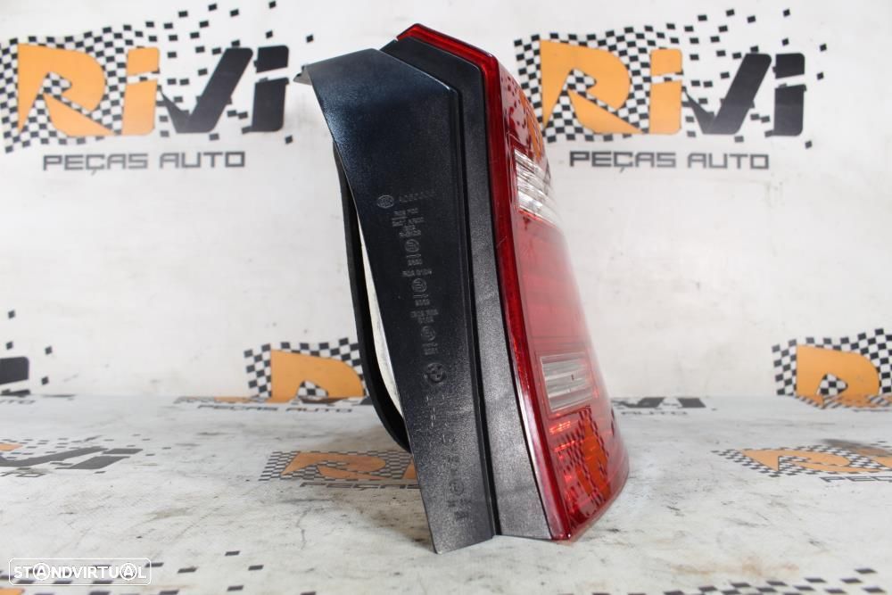 Farolim Direito Bmw 1 (E87)  63217164956 / 7164956 / Passageiro Led - 4