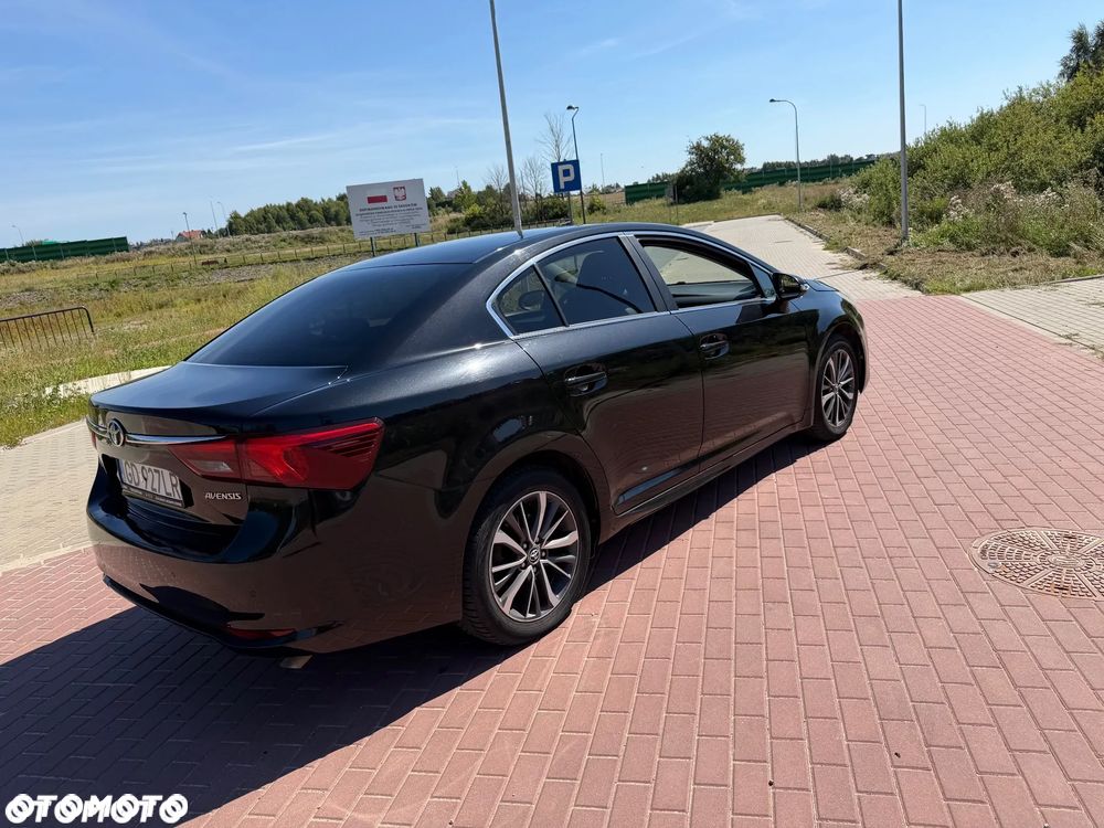Toyota Avensis 2.0 D-4D Premium - 21