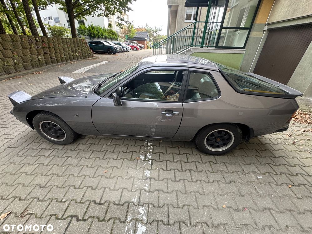 Porsche 924 Standard - 10