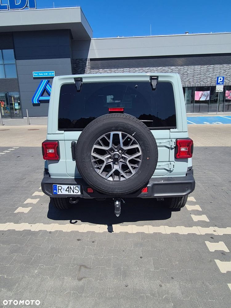 Jeep Wrangler - 13
